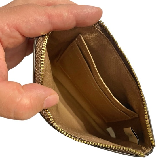 Coach Brown Wristlet monogram classic neutral old money new capsule wardrobe - Picture 4 of 5